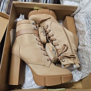 Women boots
